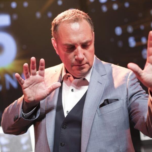 MESSMER BACK EN TOURNEE